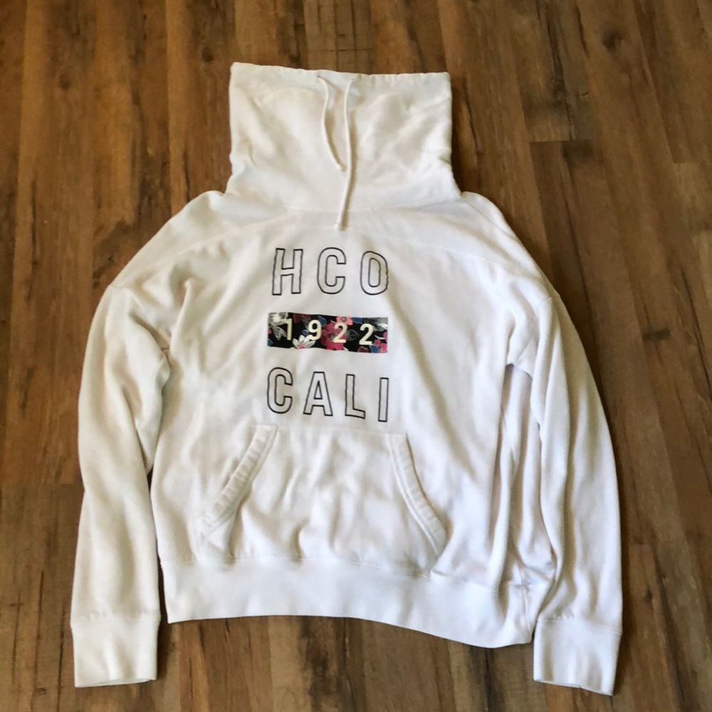 Holister sweatshirt
